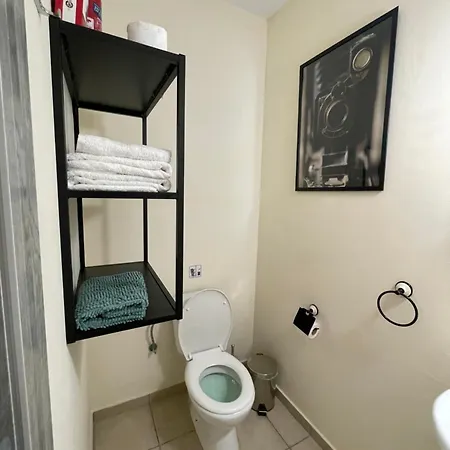 Appartement Yard With Private Entrance *