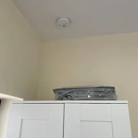 Διαμέρισμα Yard With Private Entrance *