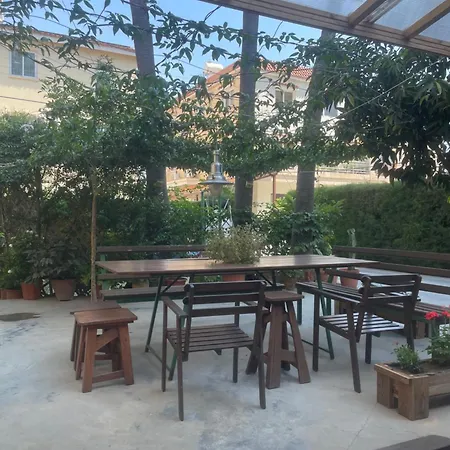 Appartement Yard With Private Entrance
