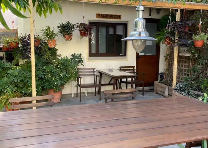 Appartement Yard With Private Entrance