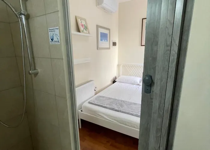 Yard With Private Entrance דירה